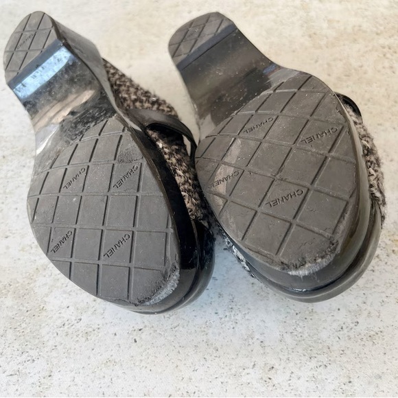 CHANEL Women’s Shoes Clogs Mules Slides Sandals size 38 EU - Picture 8 of 8